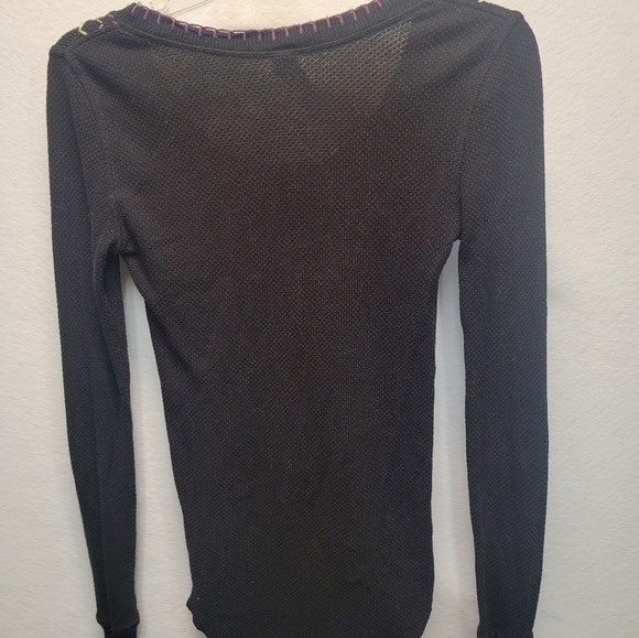 We The Free small knit embroidered scoop neck button long sleeve top - Picture 8 of 8
